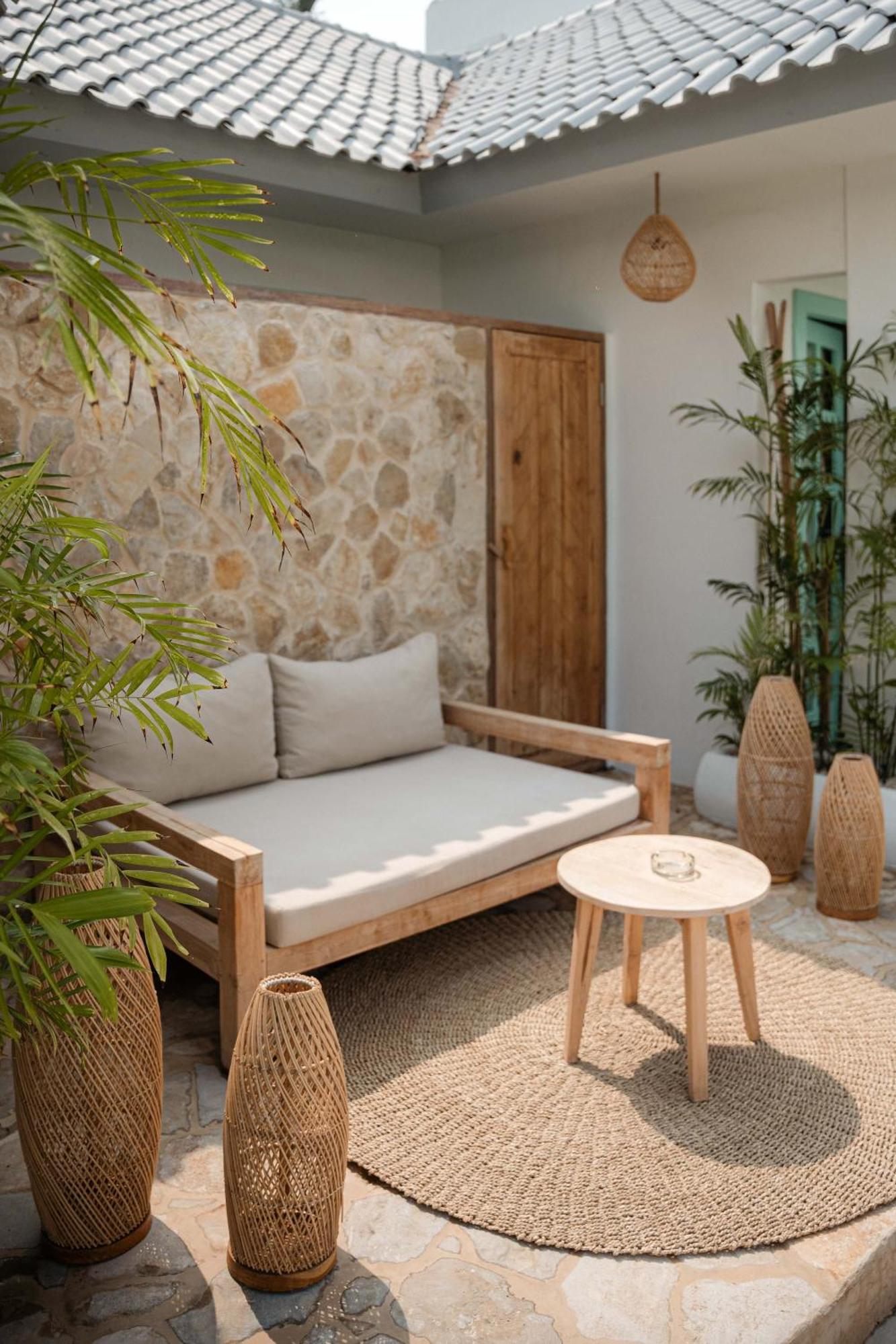 Quma Hotel Gili Trawangan Exterior photo