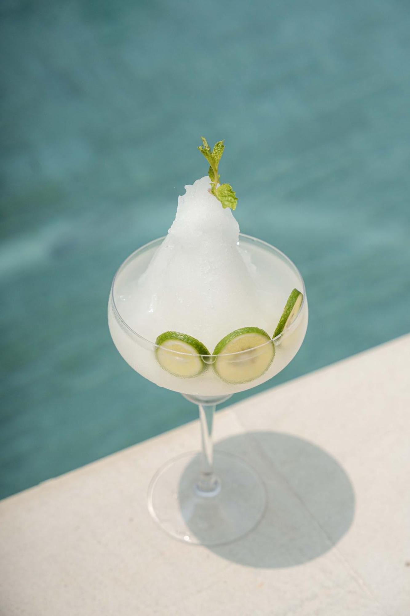 Quma Hotel Gili Trawangan Exterior photo